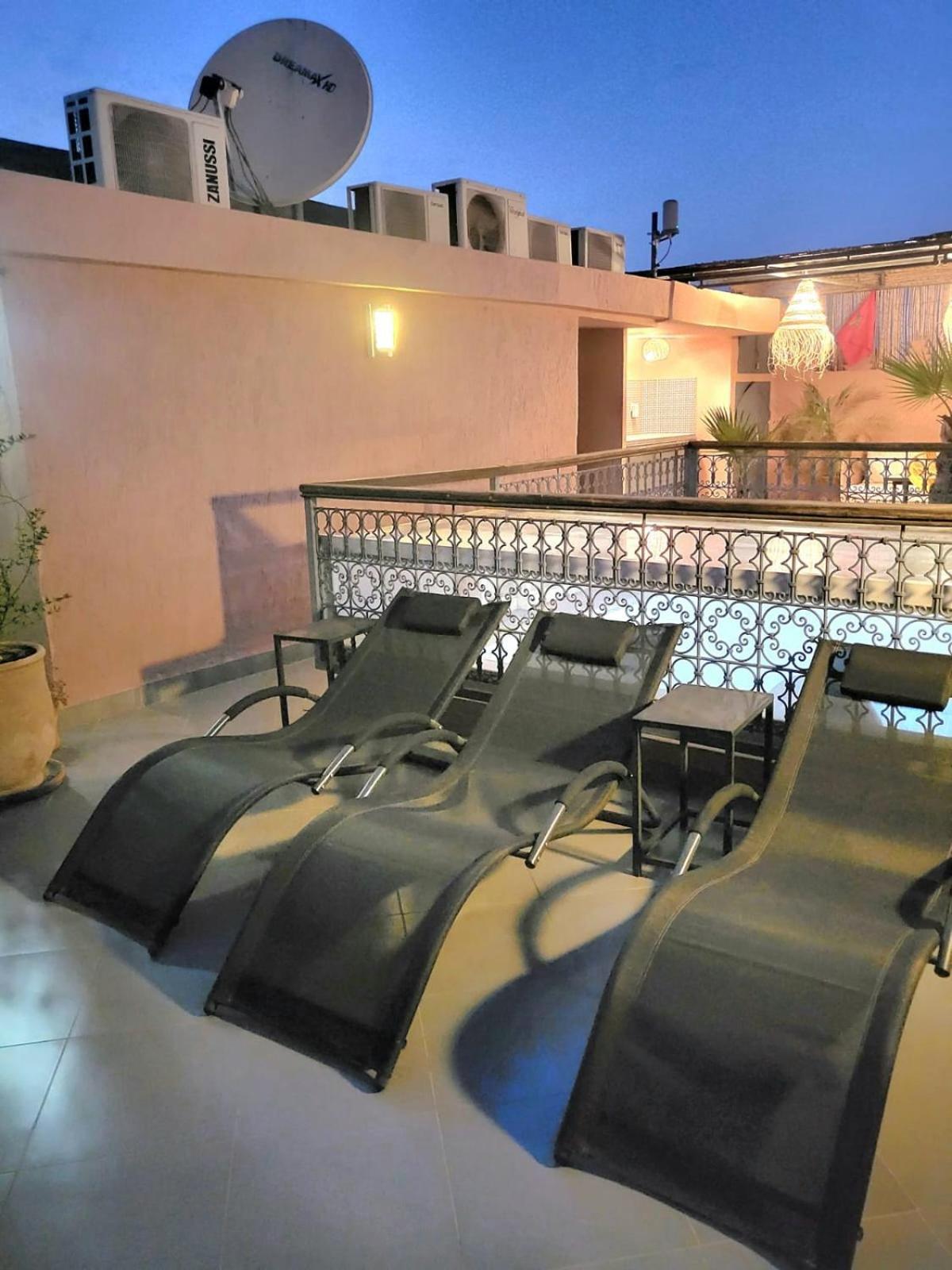 Riad Melilo Avec Piscine Chauffee Marrakesh Exterior photo