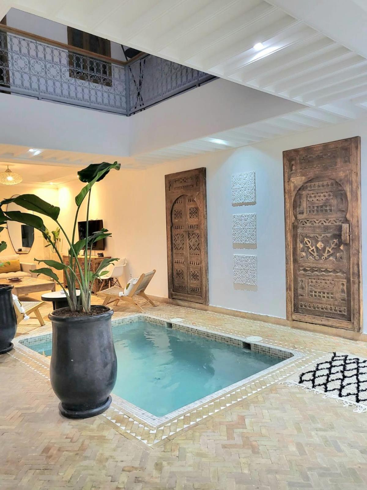 Riad Melilo Avec Piscine Chauffee Marrakesh Exterior photo